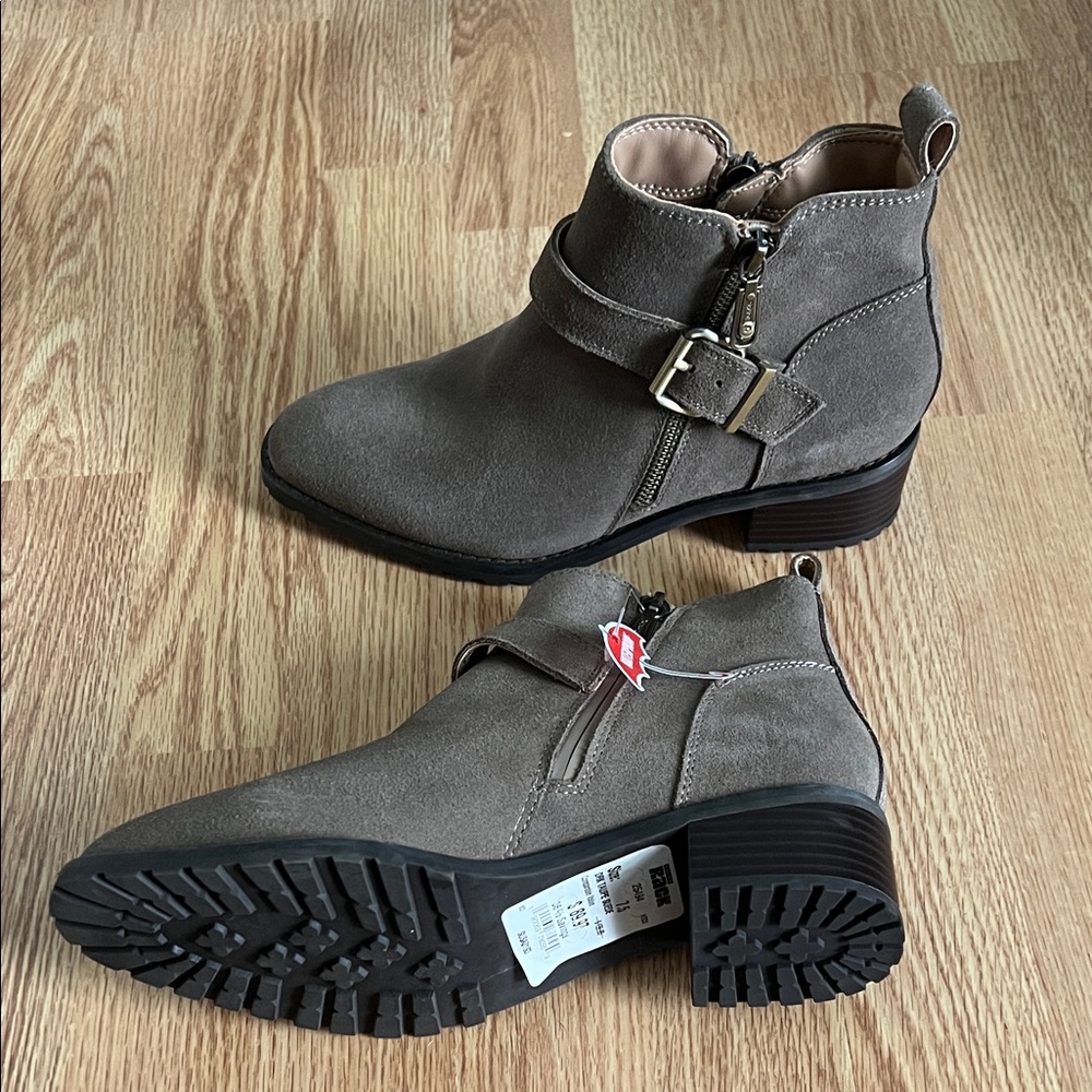 Blondo Women's Gray Ankle Booties